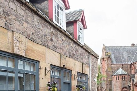 Beautiful apartment in Edinburgh`s West End