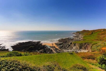 WOOLACOMBE ADMIRALS LODGE | 6 Bedrooms | Woolacombe | Sleeps 12