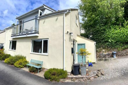 WINDERMERE LODGE | 2 Bedrooms | High Bickington | Sleeps 4