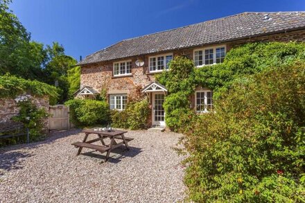 Luccombe Cottage, Luccombe