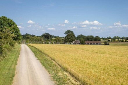 Hailstone Barn puts you at the heart of Cotswold country.