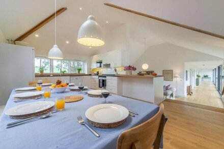 An enchanting luxury self-catering coastal barn, set in an unrivalled position.