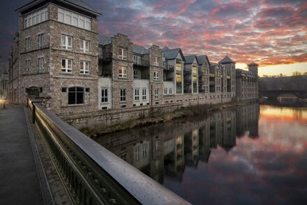 Luxury riverside apartment between Lake District and Yorkshire Dales