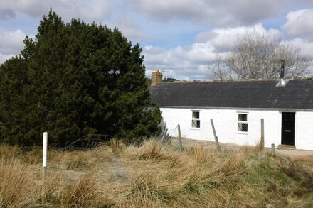 Remote pet friendly wilderness of Caithness - Free Fishing on 7 different Lochs