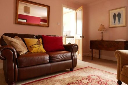 Cosy central Flat, Forfar