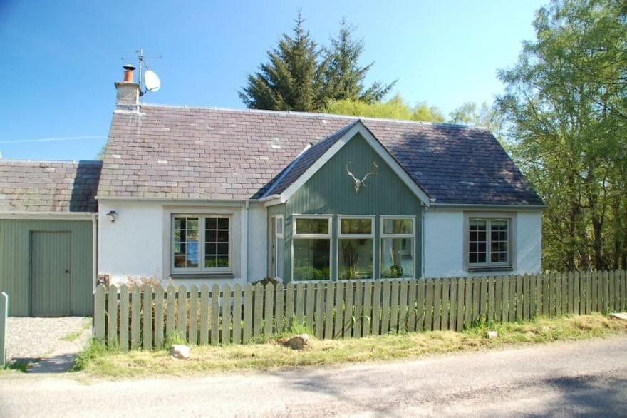 NEW LISTING!! Highland Cottage overlooking Loch Knockie.