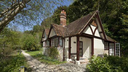 Cliveden Ferry Cottage