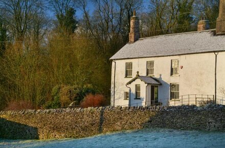 Holeslack Farmhouse