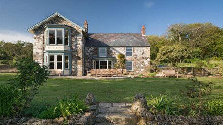 Mottistone Manor Farmhouse