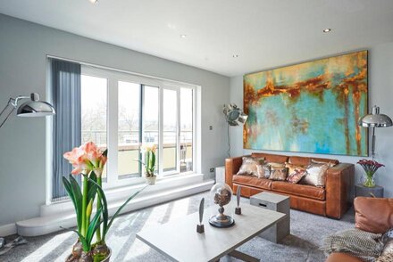 Edinburgh Hill Penthouse