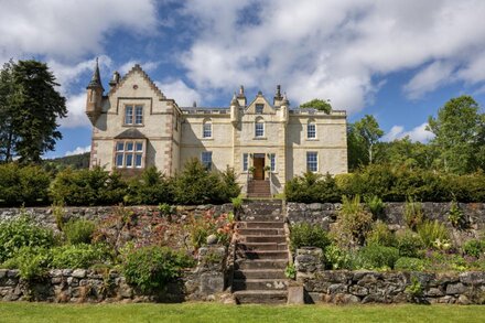 Ross-shire Hall