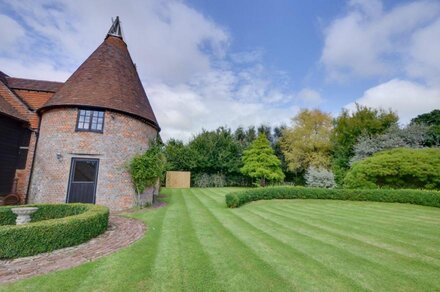 Warbleton Oast House