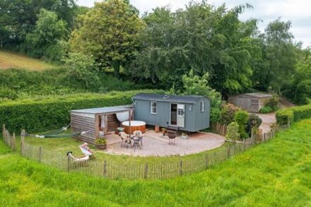 Apple Blossom, Devon Heaven Hideaways