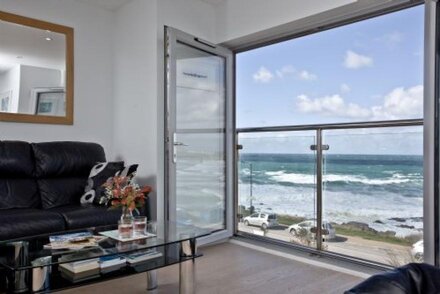 5 Fistral Beach