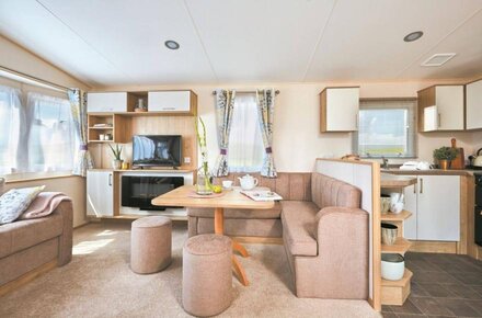 Luxury 2-Bed Caravan