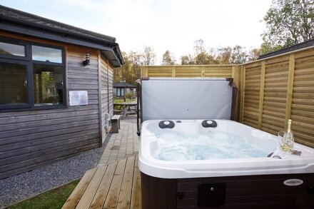 Woodland Cabin with Hot Tub