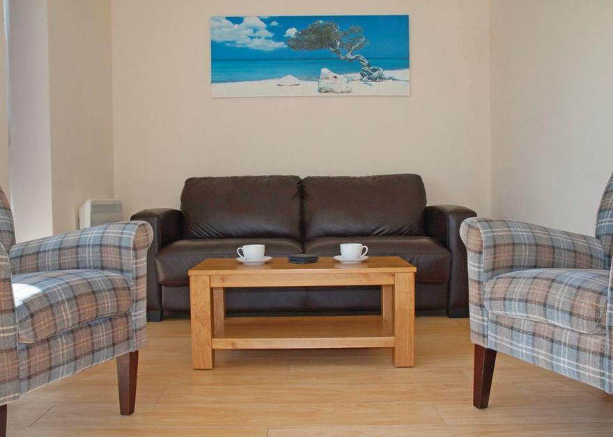 Bay Retreat Villa (sleeps 6)