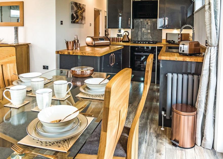 Platinum Lodge 20 Sleeps 7