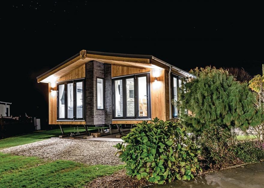 Platinum Lodge 20 Sleeps 7