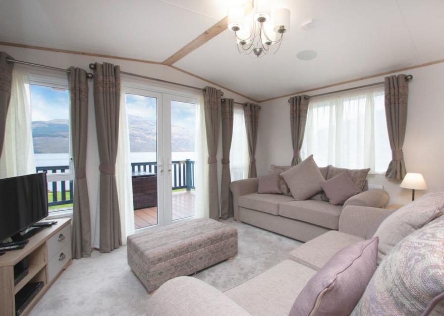 2 Bedroom Waterside Ben Lomond