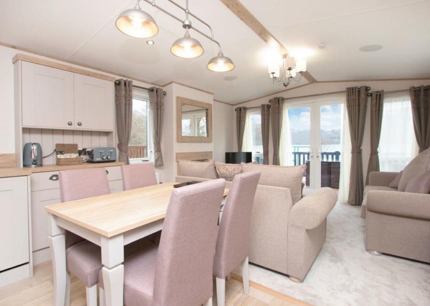 2 Bedroom Waterside Ben Lomond