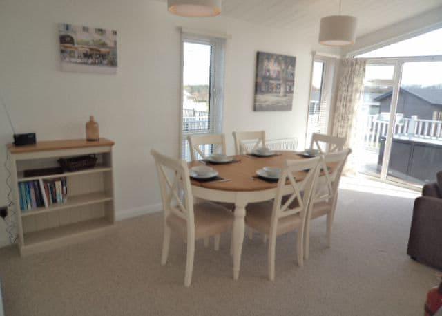 Deluxe Spa Four No Pets