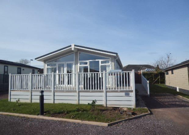 Deluxe Spa Four No Pets