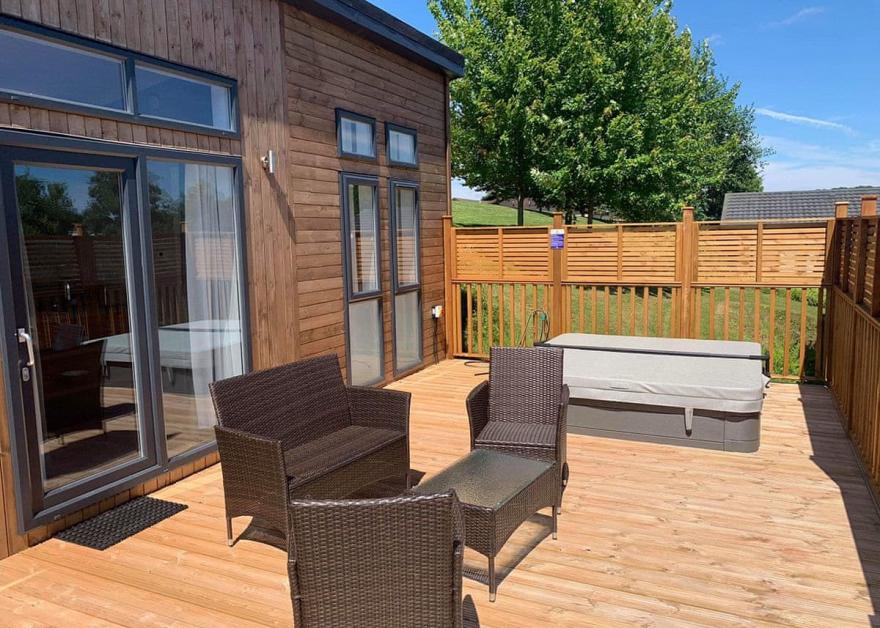 Hallmark Holiday Home 4 HT Platinum