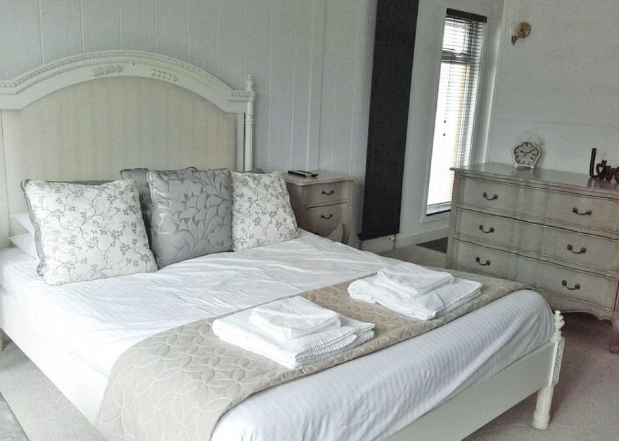 Country Lodge Eight VIP Platinum