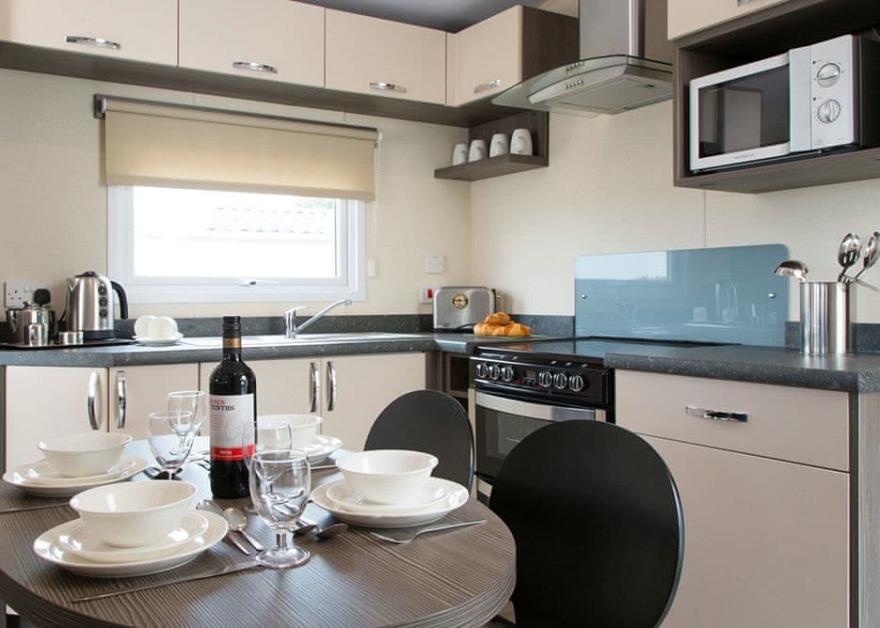 Signature Premier 6 Plus (Pet Friendly)