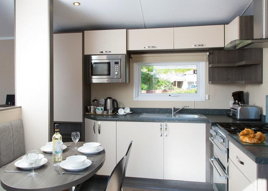 Signature Premier 6 Plus (Pet Friendly)