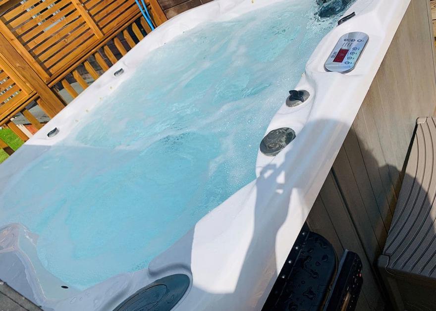 Country Lodge Six VIP