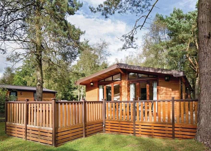 Haddon Classic Skyline 2 Spa