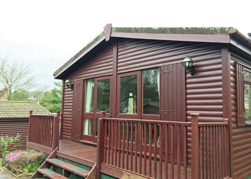 Dorset Sapphire Lodge