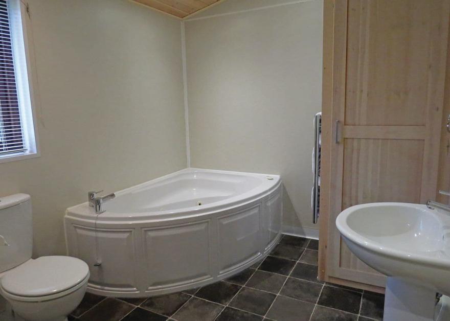 Haddon Classic Skyline 1 Spa