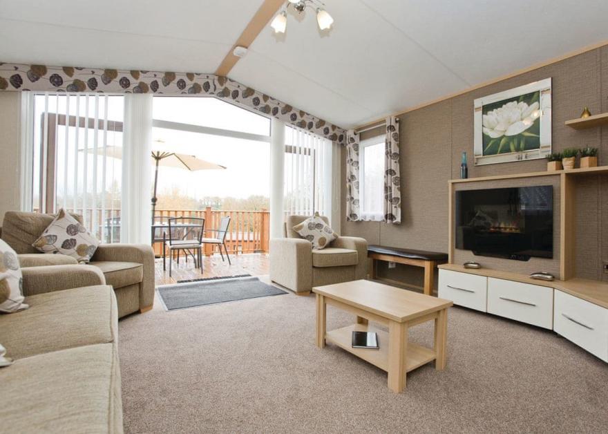 Country Holiday Home Four Platinum