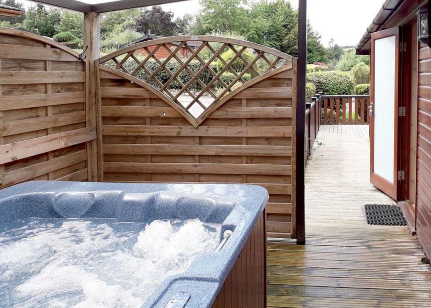 Rowans Deluxe Skyline Lodge