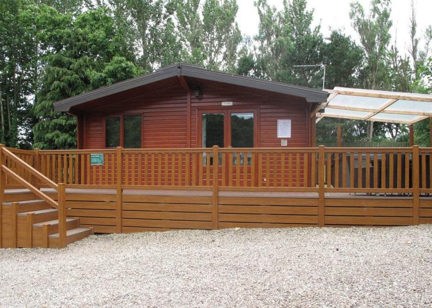 Larches Deluxe 4 Lodge