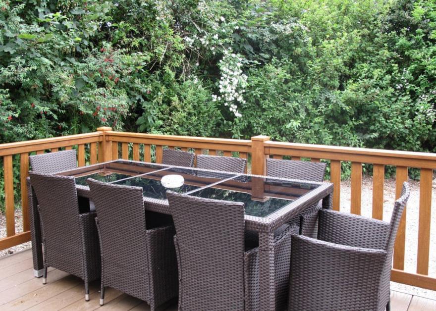 Larches Deluxe 4 Lodge