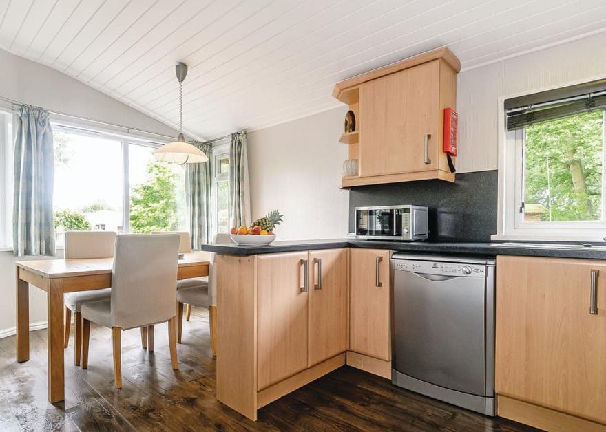 Kingham Plus Lodge