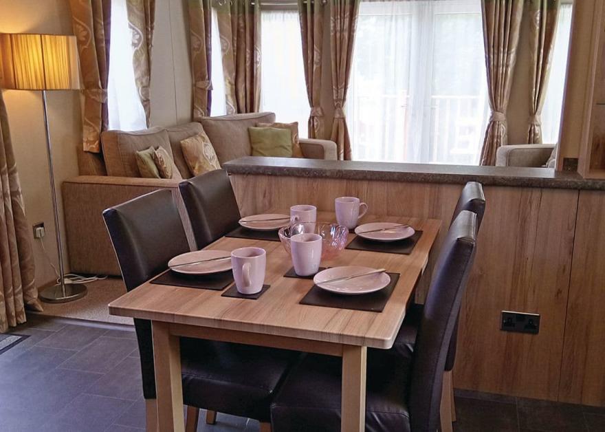 Country Holiday Home Four VIP Platinum