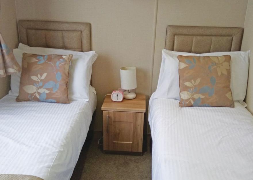 Country Holiday Home Four VIP Platinum