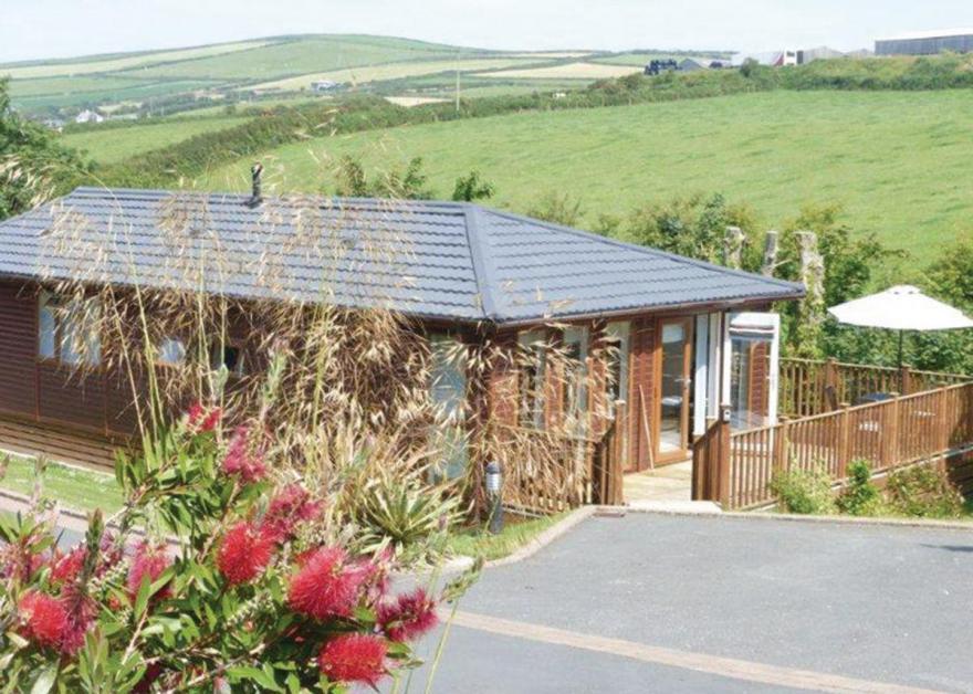 Country Lodge Four Platinum