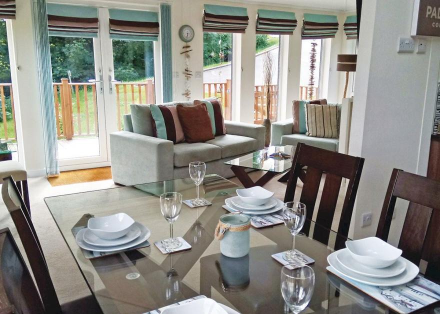 Country Lodge Four Platinum