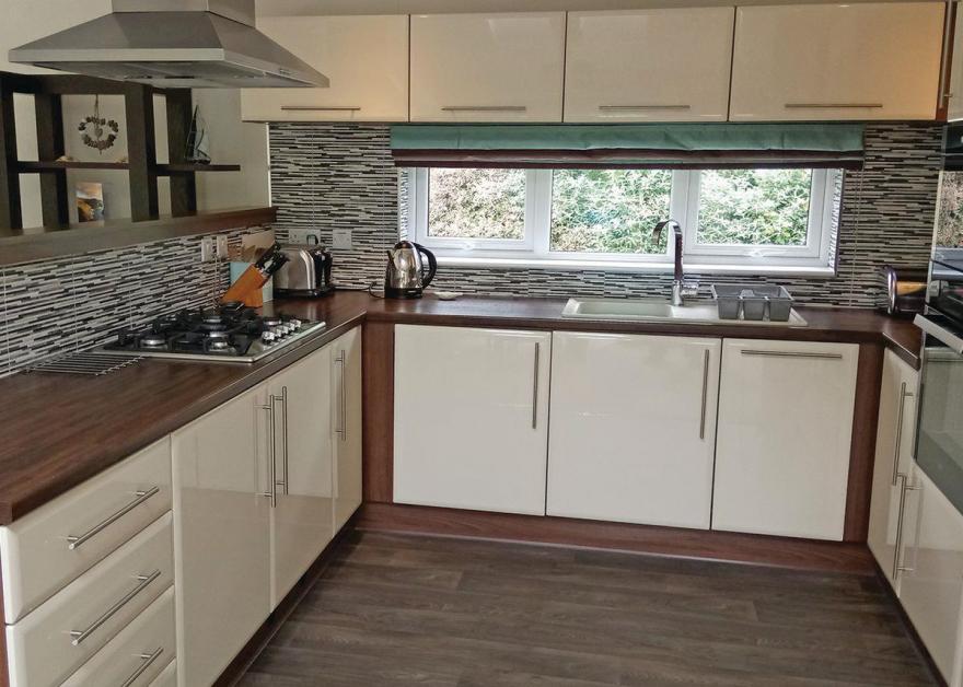 Country Lodge Four Platinum