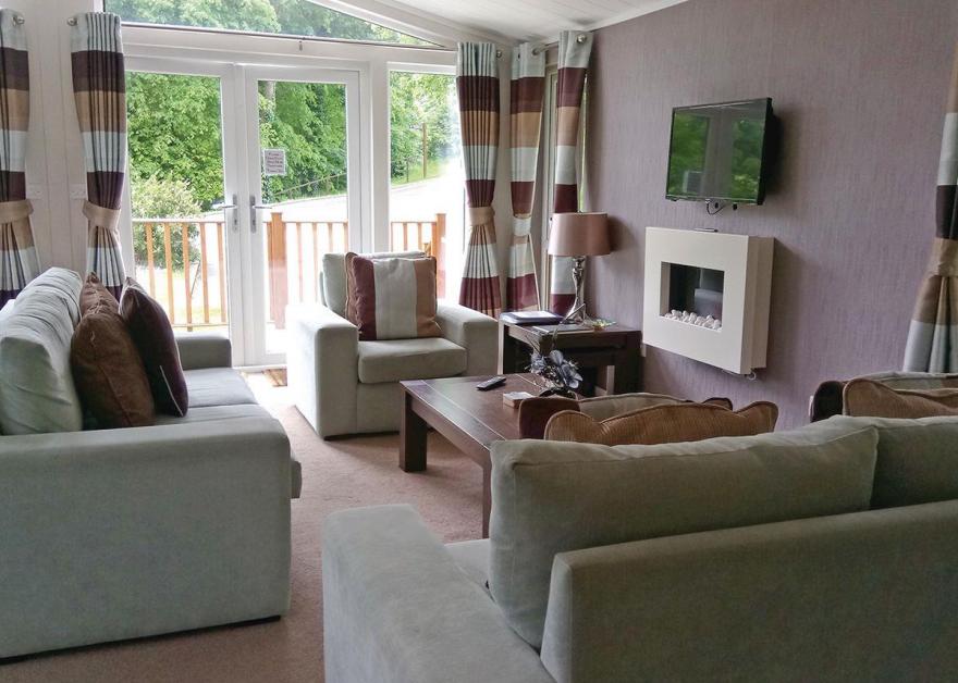 Country Lodge Six Platinum