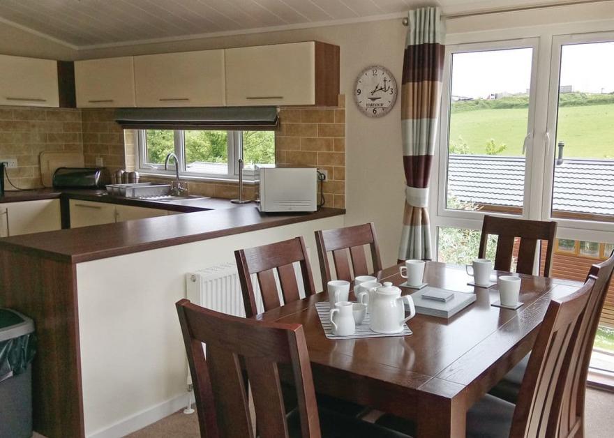 Country Lodge Six Platinum