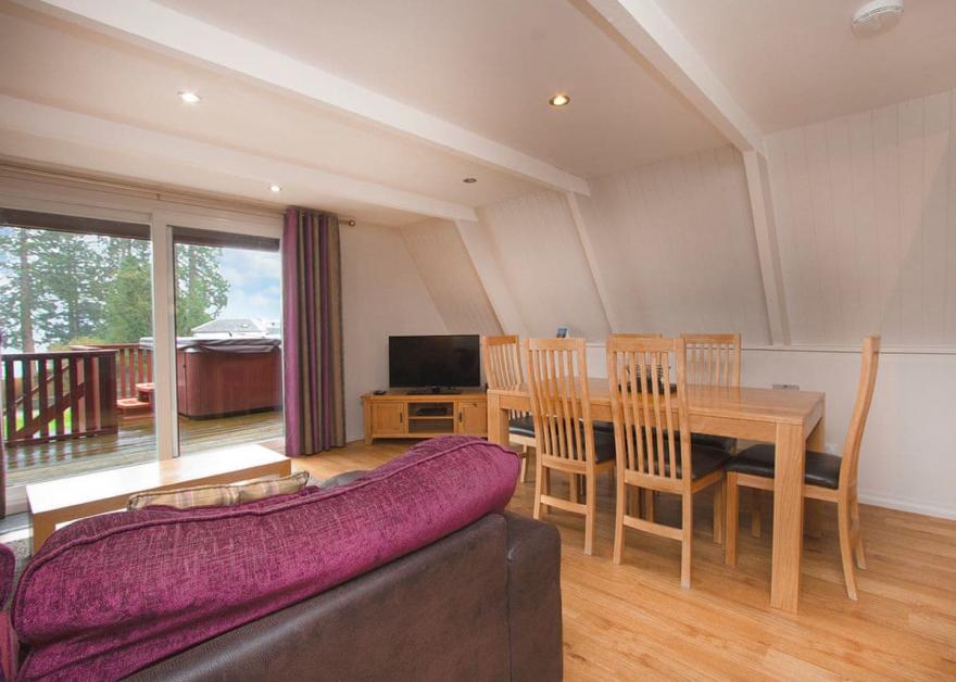 Golden Eagle Spa Lodge