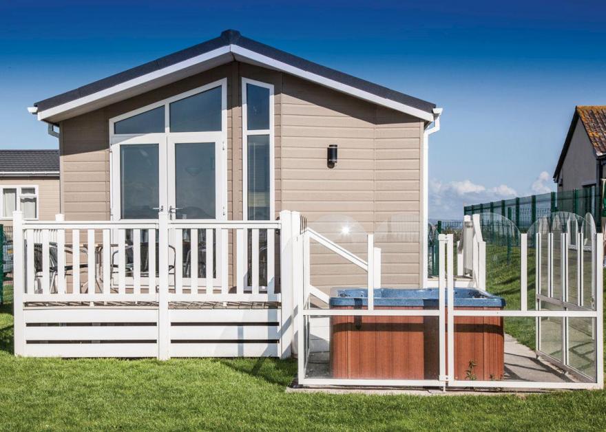 Western Sunset VIP Lodge