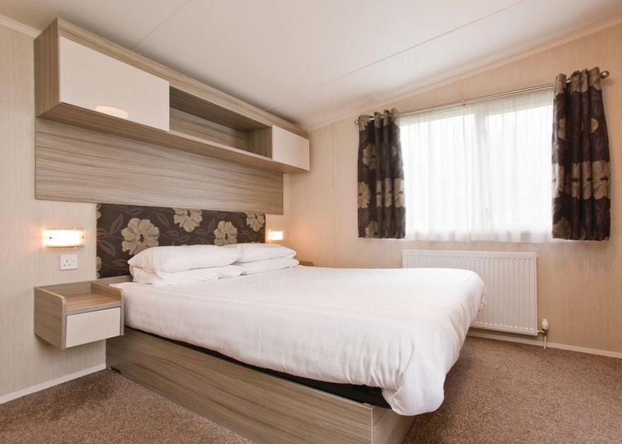 Hengar Waterside Cabin